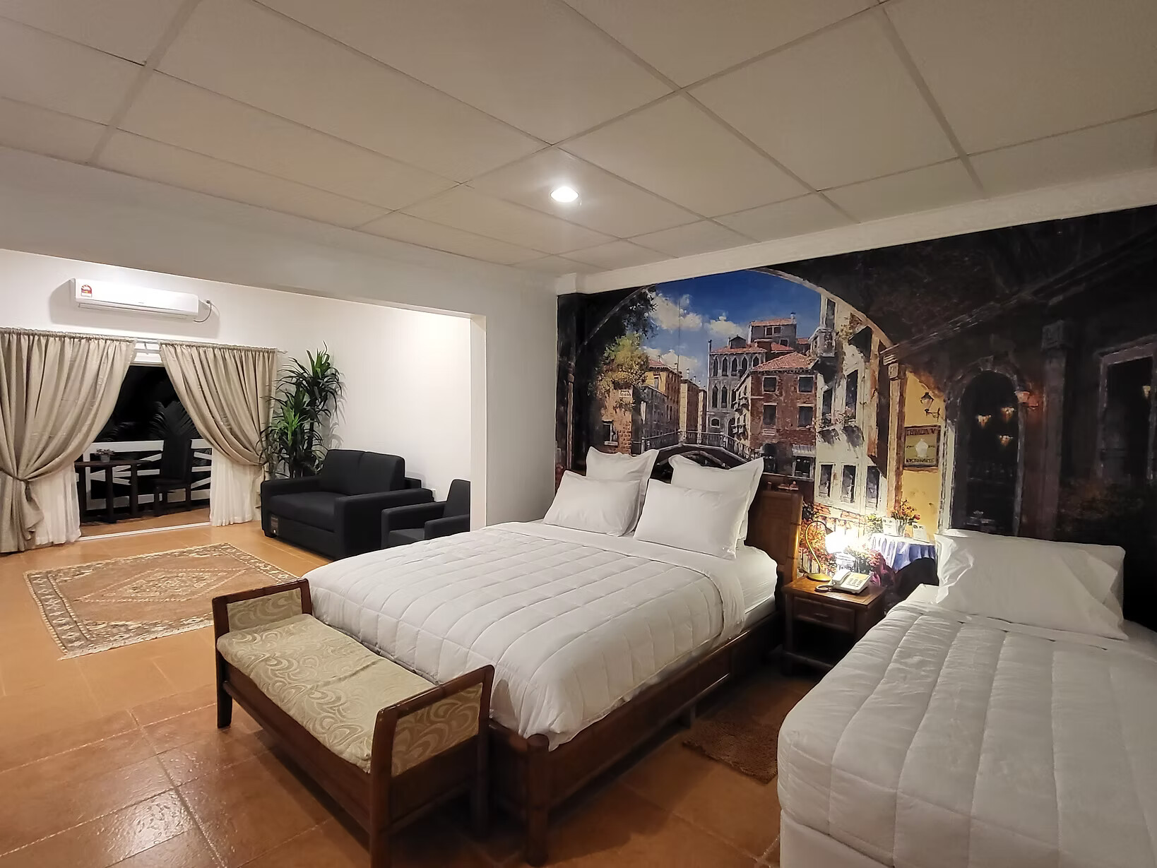 Superior Family Room