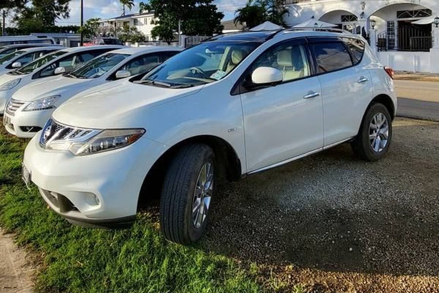 Nissan Murano Executive premium SUV rental car